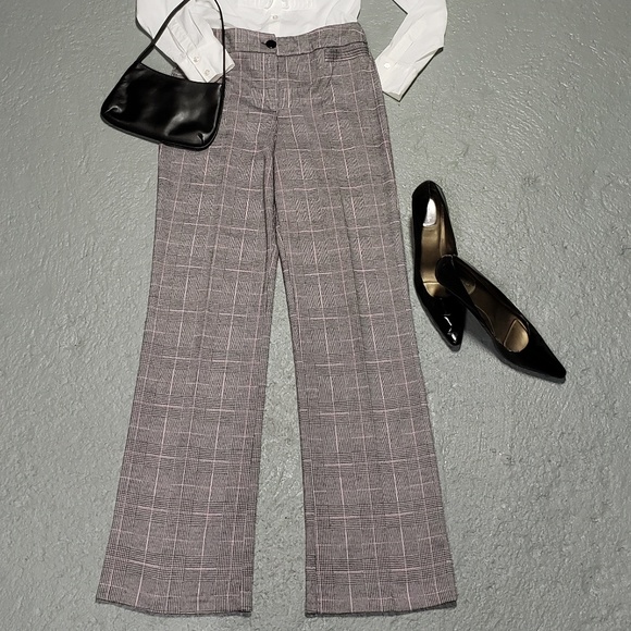 New York & Company knit pants. - Picture 2 of 5